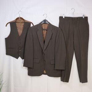 Kuppenheimer Brown Pinstripe 3 Piece Suit 38S Vintage Designer Collection
